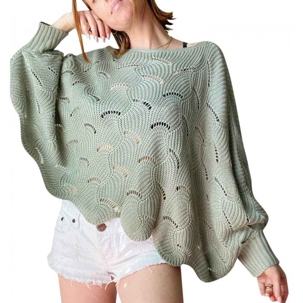 Anthropologie: Moon & Madison Crop Sweater Scalloped Edge Dolman Sleeve sz M